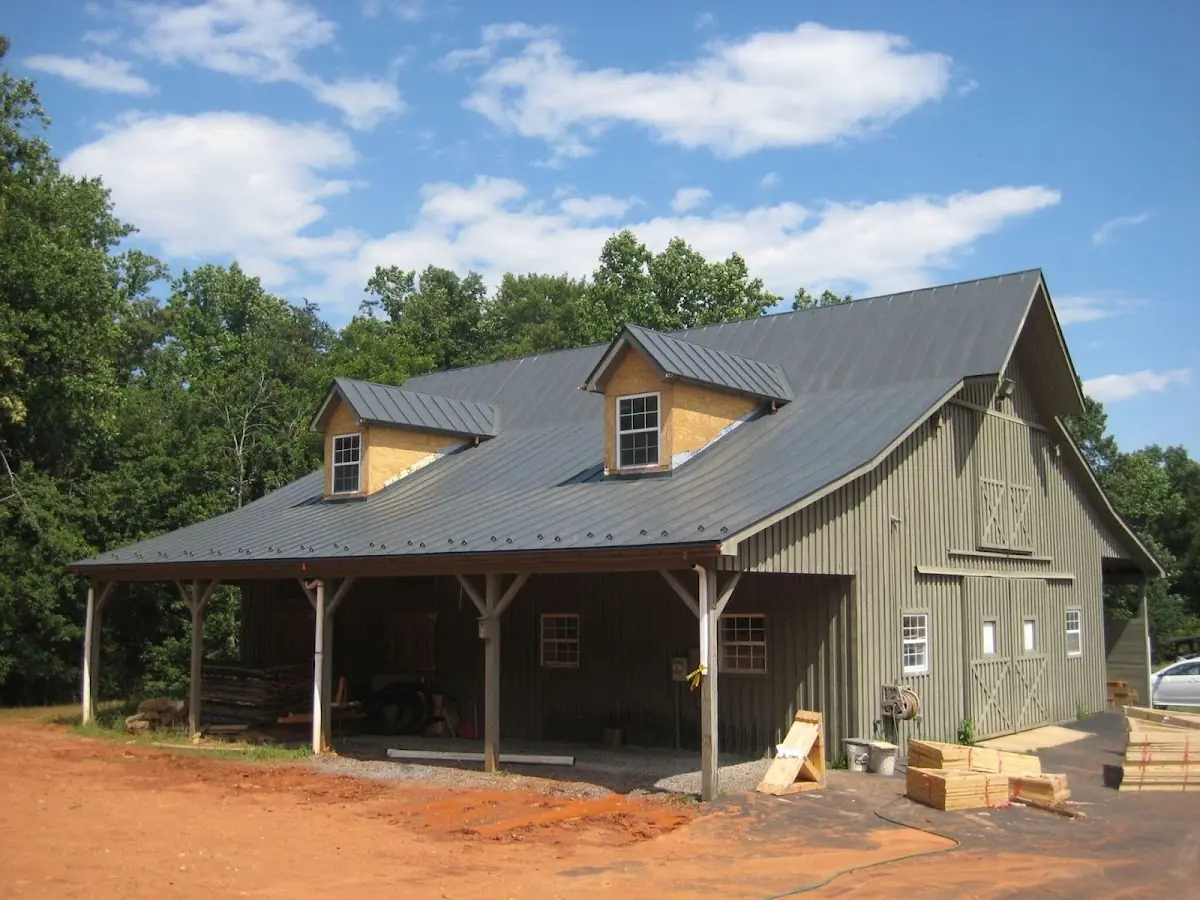 Expert Metal Roof Repair workmanship in Manatawny-Farmingon